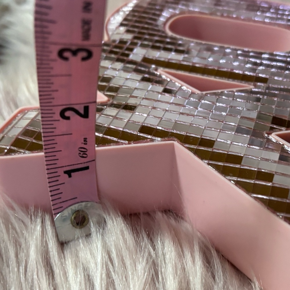 🪩🪩 Pink XO Disco Ball Decor - Picture 7 of 7